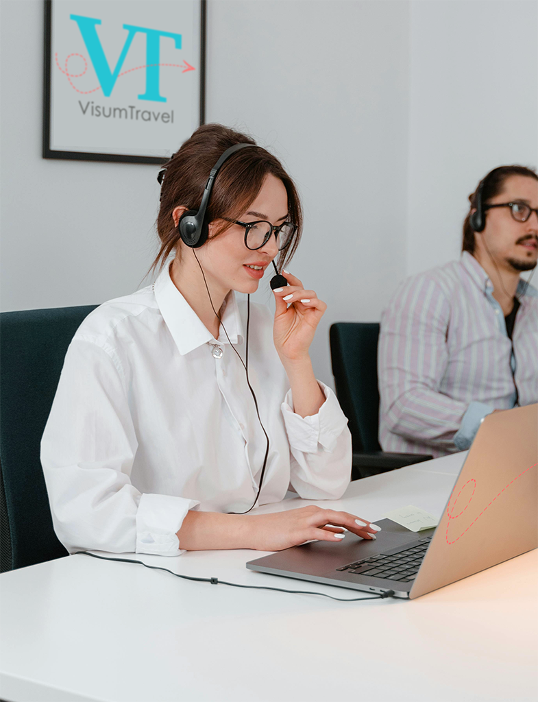 Kundenservice (Costumer Service) von VisumTravel bei der Beantwortung von Kundenfragen bzgl ihrer Reisegenehmigung wie ESTA, ETA oder ETIAS: